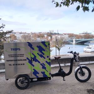 Vélo triporteur électrique livraison cargo